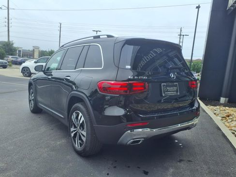 New 2025 Mercedes-Benz GLB 250 4MATIC image 4