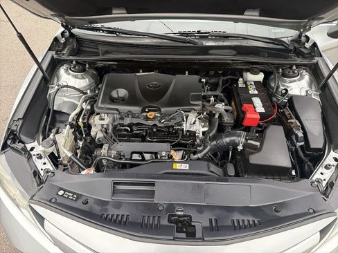 Used 2019 Toyota Camry LE FWD image 11