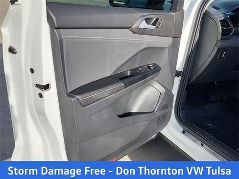 New 2026 Volkswagen Taos SE AWD/4WD image 10