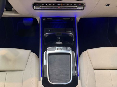 Certified 2025 Mercedes-Benz GLB 250 image 16