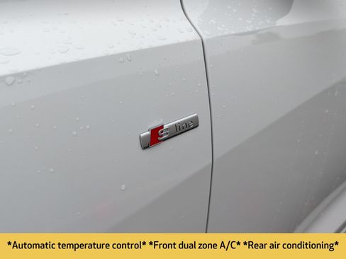 Used 2023 Audi Q8 Premium Plus AWD/4WD image 4