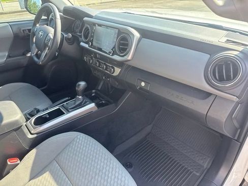Used 2023 Toyota Tacoma SR5 w/ Technology Package AWD/4WD image 16