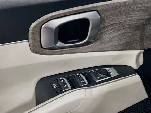 Used 2023 Kia Sorento EX FWD image 18