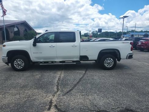 Used 2025 Chevrolet Silverado 2500 LT w/ Convenience Package AWD/4WD image 8