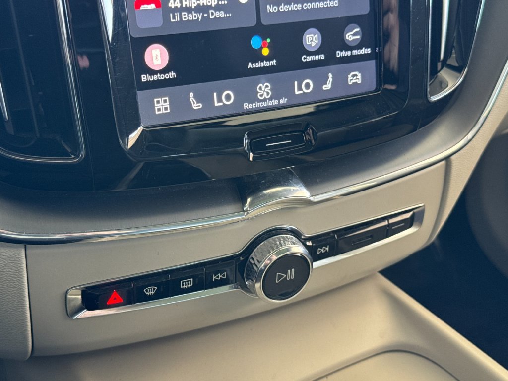 Certified 2024 Volvo XC60 T8 Core AWD/4WD image 20