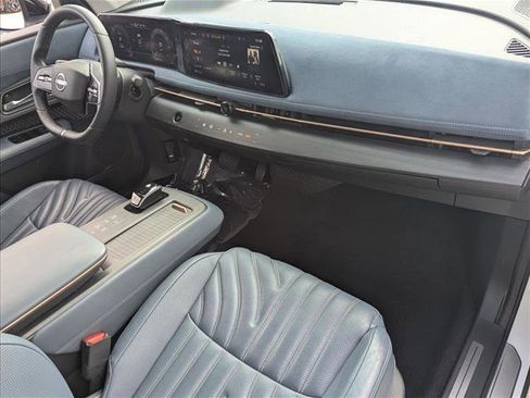 Used 2023 Nissan Ariya image 23