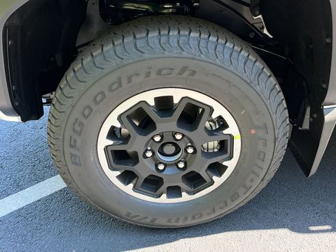 New 2025 Toyota Tacoma TRD Off-Road w/ TRD Off Road Upgrade Package image 24