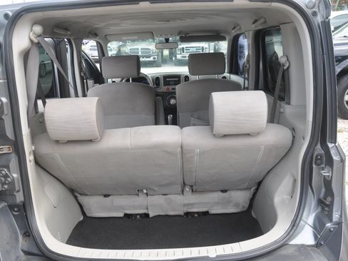 Used 2010 Nissan Cube 1.8 SL w/ Interior Designer Pkg FWD image 10