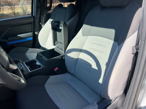 Used 2025 Toyota Tacoma TRD Off-Road image 30