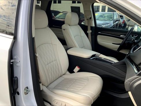 Used 2023 Buick Enclave Avenir w/ Avenir Technology Package image 6