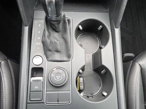 Used 2018 Volkswagen Atlas SE image 19