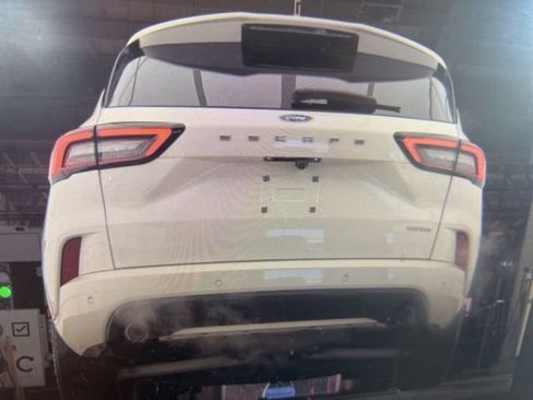 Used 2023 Ford Escape ST-Line Elite w/ Premium Technology Package image 9