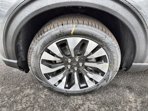 New 2026 Ford Explorer Platinum image 15