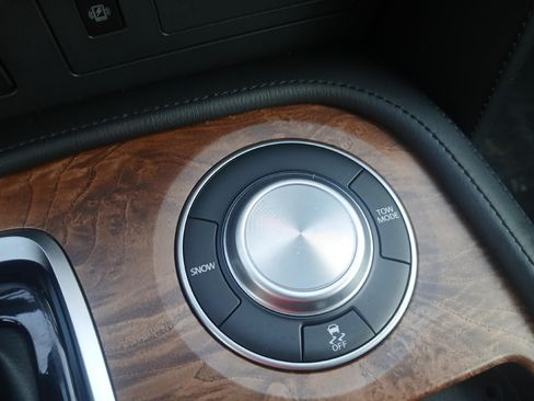 Used 2022 Nissan Armada SL RWD image 35
