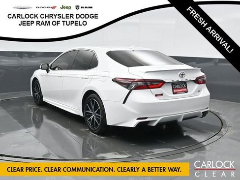 Used 2023 Toyota Camry SE image 9