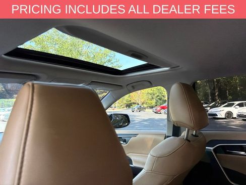 Used 2020 Toyota RAV4 XLE Premium FWD image 9