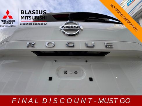 Used 2021 Nissan Rogue S image 33