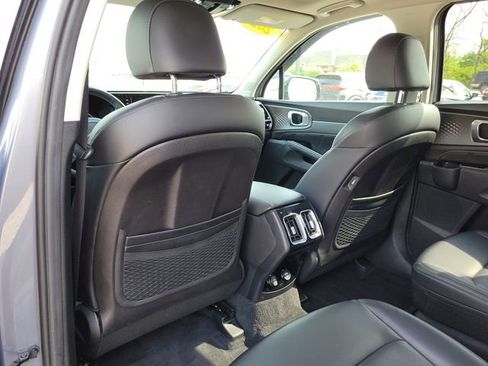 Used 2023 Kia Sorento SX AWD/4WD image 17