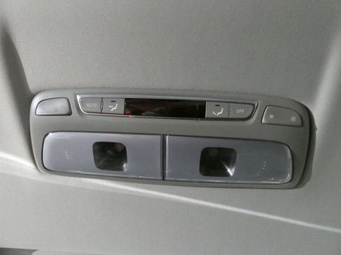 Used 2023 Kia Telluride AWD image 29
