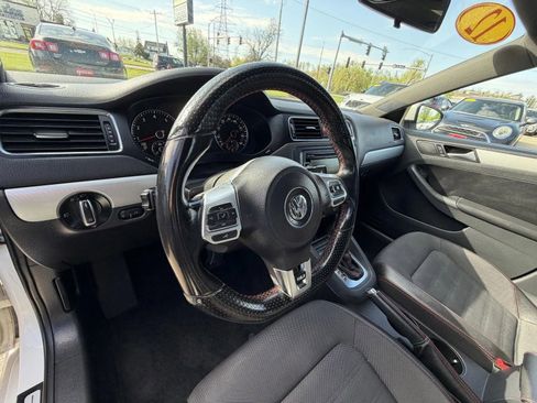Used 2012 Volkswagen Jetta GLI FWD image 14