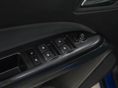 Used 2022 Chevrolet Colorado Z71 AWD/4WD image 18