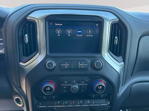 Used 2021 Chevrolet Silverado 1500 RST AWD/4WD image 9