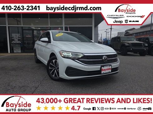 Used 2024 Volkswagen Jetta S image 1