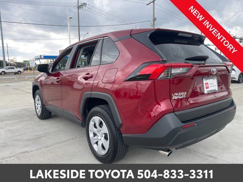 Used 2025 Toyota RAV4 LE image 5