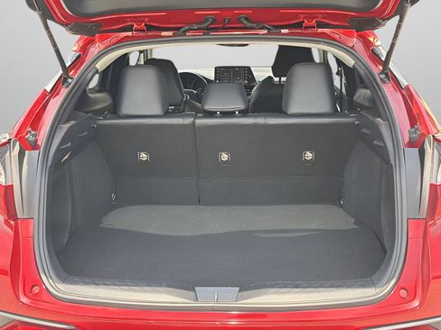 Used 2020 Toyota C-HR Limited FWD image 8