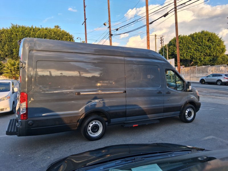 Used 2019 Ford Transit 250 148 High Roof Extended RWD image 9