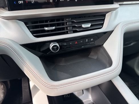 New 2026 Ford Explorer Active w/ Active Comfort Package image 28