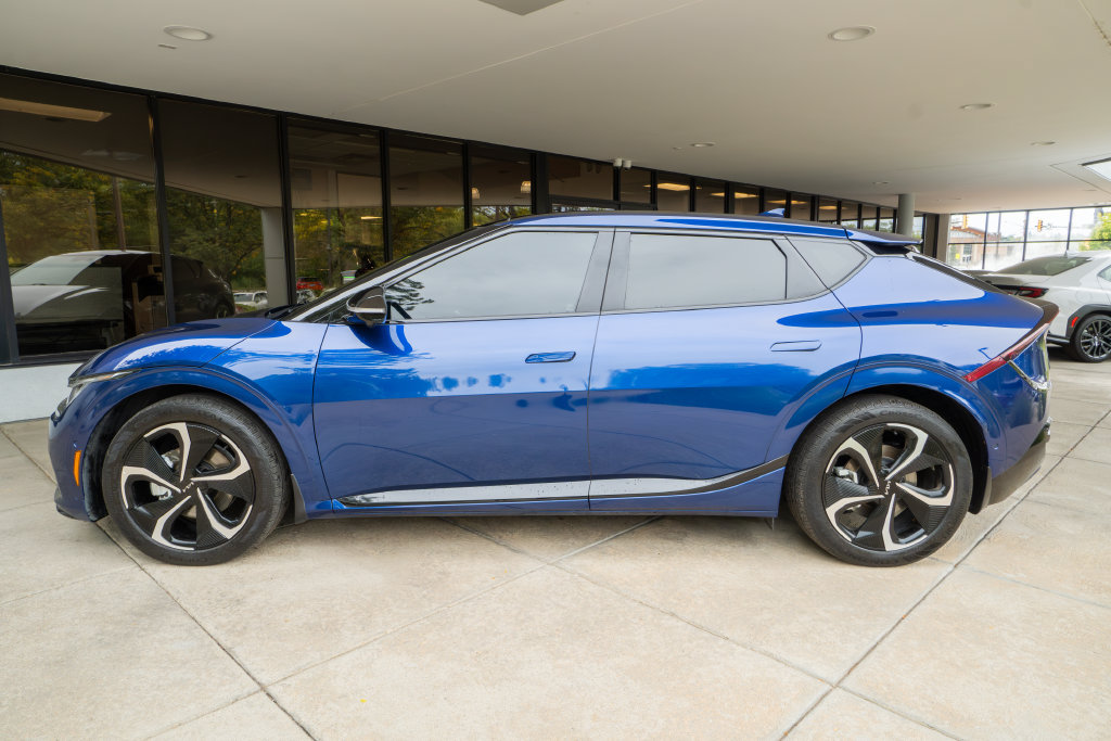 Used 2024 Kia EV6 GT-Line AWD/4WD image 4