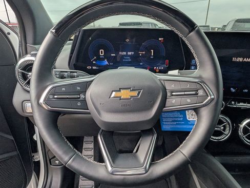 New 2025 Chevrolet Blazer EV LT w/ Super Cruise Package AWD/4WD image 8