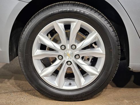Used 2024 Chevrolet Malibu LT FWD image 17