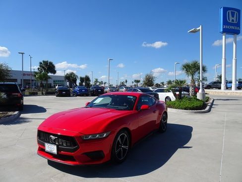 Used 2024 Ford Mustang Premium image 5