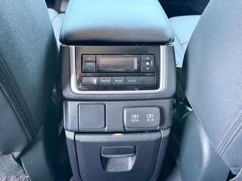 Used 2022 Subaru Ascent Onyx Edition AWD/4WD image 30