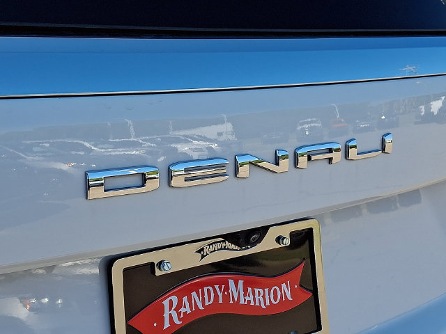 Used 2025 GMC Yukon XL Denali AWD/4WD image 30
