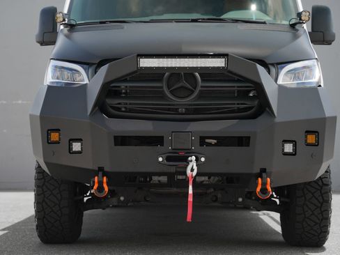 Used 2022 Mercedes-Benz Sprinter 2500 image 22