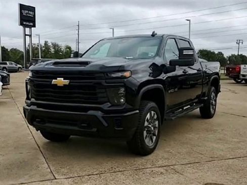 Certified 2024 Chevrolet Silverado 2500 Custom image 4