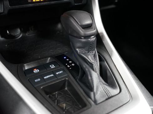 Certified 2023 Toyota RAV4 LE image 21