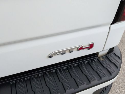 Used 2024 GMC Sierra 1500 AT4 w/ Technology Package AWD/4WD image 46