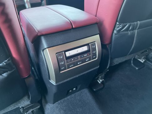 Used 2021 Lexus GX 460 Premium w/ Premium Package image 24