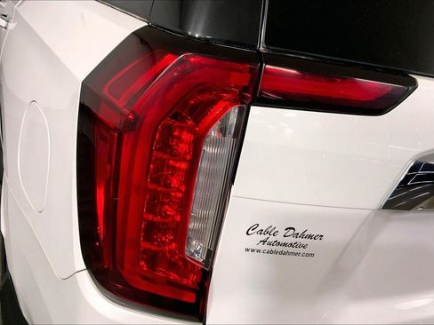 Used 2021 GMC Yukon SLT w/ SLT Luxury Plus Package AWD/4WD image 28