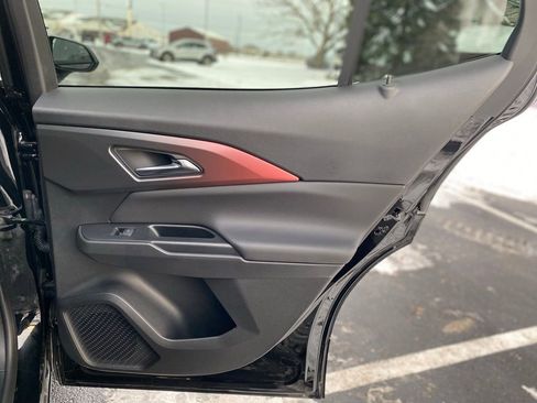 Used 2025 Chevrolet Equinox EV RS image 13