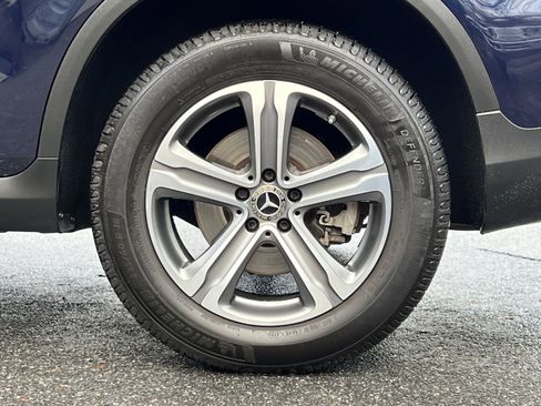 Used 2019 Mercedes-Benz GLC 300 4MATIC image 10