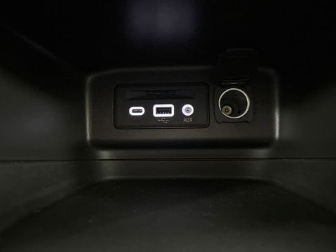 Used 2023 Chevrolet Equinox LT image 53