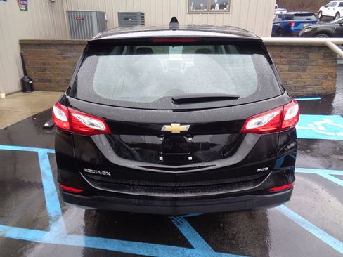 Used 2020 Chevrolet Equinox LS w/ LPO, Floor Liner Package AWD/4WD image 4