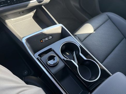 New 2026 Chevrolet Equinox LT w/ Convenience Package II AWD/4WD image 19