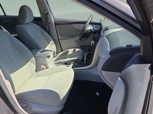 Used 2013 Toyota Corolla L image 20