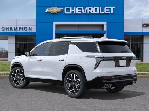 New 2026 Chevrolet Traverse High Country image 3